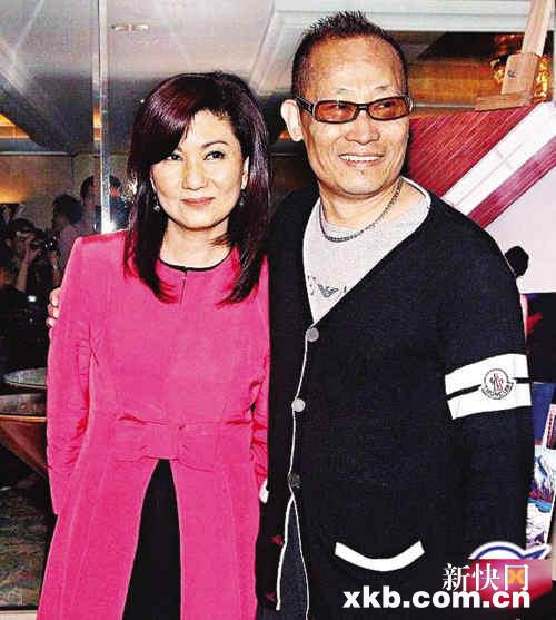 年61岁的郑伟强是“金牌制作人”，左为无线高层乐易玲