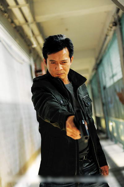 石东升（黄日华饰）走火入魔