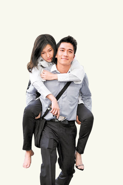 剧中的钟嘉欣与吴卓羲俨然是海藻与小贝《缺宅男女》讲述香港人的“房”事的“翻版”