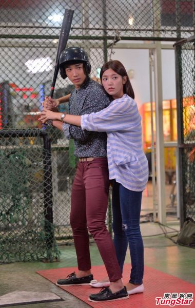 郭雪芙新剧环抱刘以豪打棒球