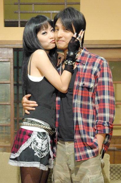 偶像剧 魔女18号 开机窦智孔强吻六月 组图 手机新浪网 偶像剧 魔女18号 开机窦智孔强吻六月 组图 手机新浪网