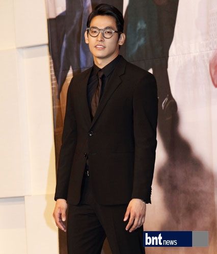 郑锡元（资料图）