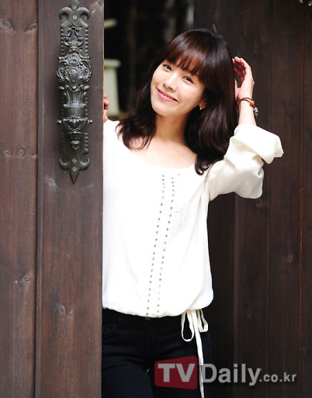 韩智敏笑容灿烂