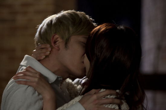 朴基雄刘雪儿上演百秒激吻