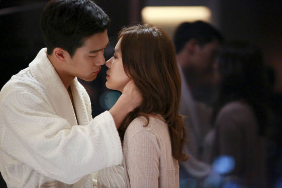 河锡镇与孙艺珍