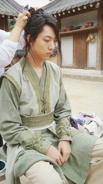 CNBLUE成员李正信