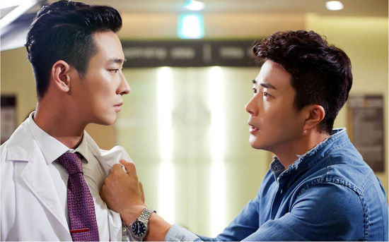 权相佑、朱智勋对峙