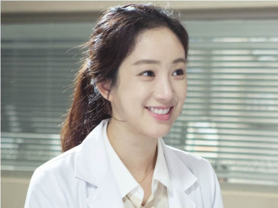 郑丽媛甜美