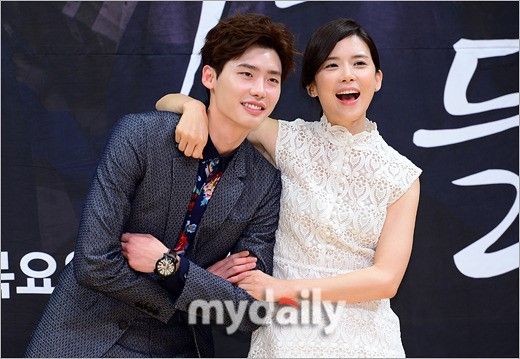 李钟硕李宝英当选2013韩国作品运最佳艺人