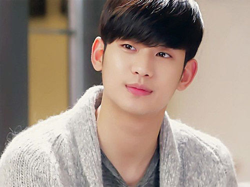 金秀贤在《星星》中演教授