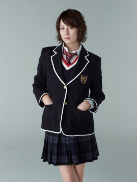 米仓凉子新戏饰高中生