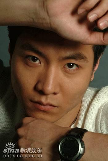 《海之门》央视刮"台风" 荆浩抢李雪健风头