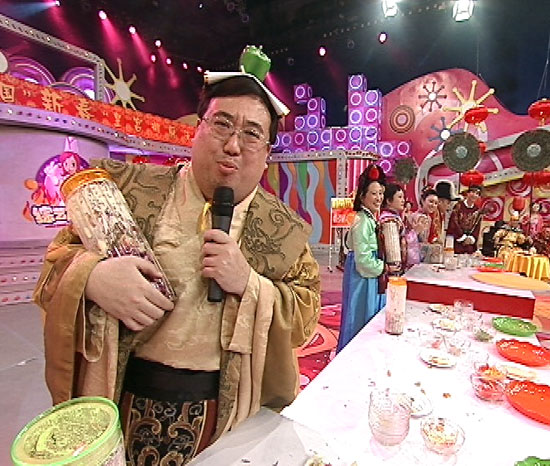 《综艺食8街》体现中国特色 抢占大年初一时段