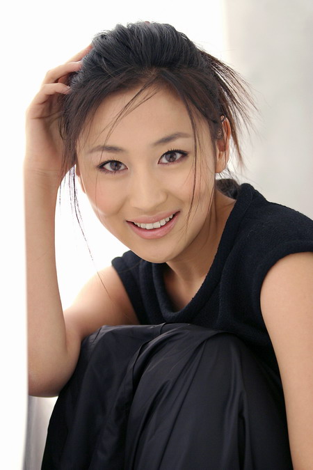 "百变军花"石琳:演技比外貌更重要(附图)