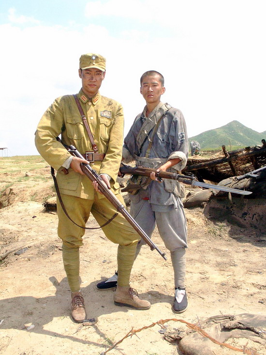 《中国兄弟连》杀青在即 幸存者李嘉明见证历史