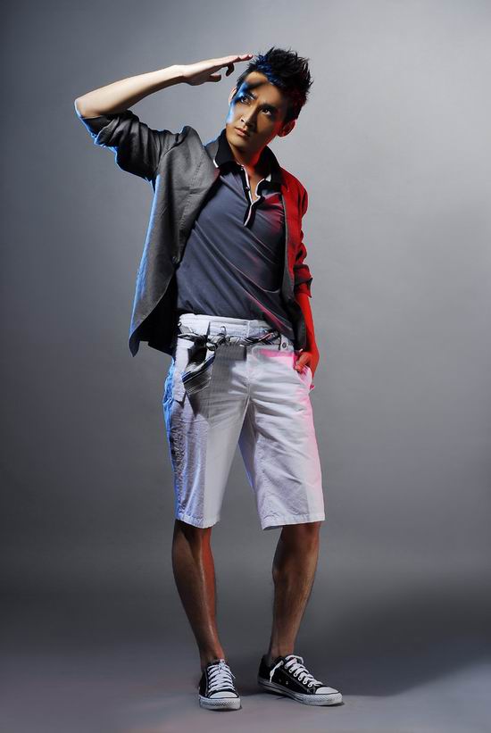 《非亲父子》即将杀青 主演张铎抢拍尾声(图)