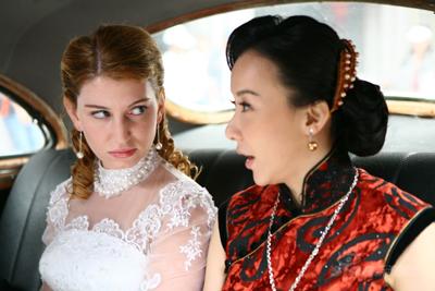 电视前沿 正文  新浪娱乐讯 在电视剧《淞沪风云》中,美籍演员凯瑞