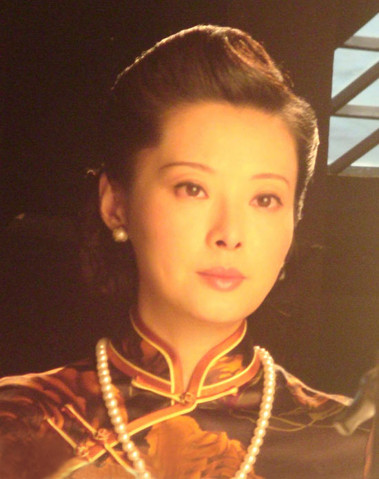 《上海王》上演枪战 袁立为真爱泪洒片场(附图)