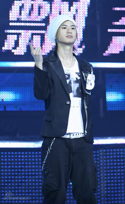 资料图片:绝对唱响男生12强-张涛