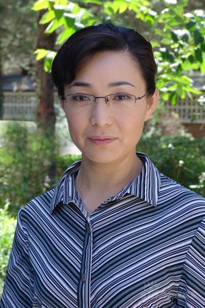 丁家有女喜洋洋杀青戴春荣欢颜全家福图