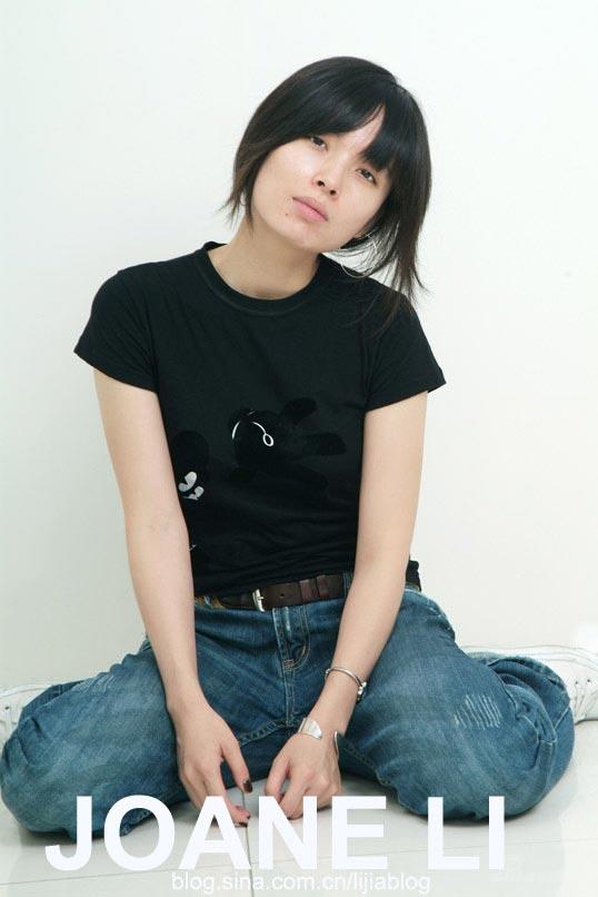 李佳冒高温激情演绎 新戏《守山》爱到疯狂(图)