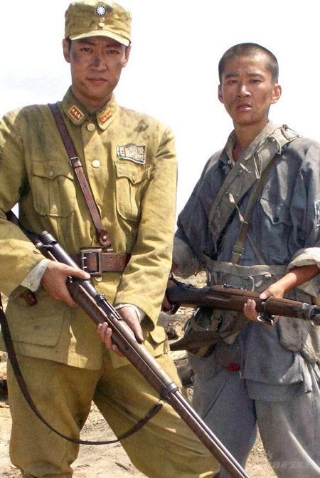 演员李嘉明参加《非常影视》节目热泪盈眶(图)