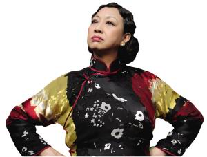 大哥祁瑞宣由黄磊饰演,而经典人物"大赤包"则由香港艺人元秋扮演