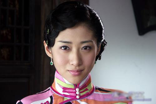 刘思彤宁为女人形象百变首演风尘女子图