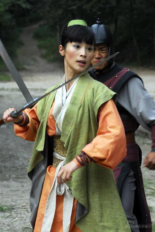 石小群打戏坚决不用替身 首次正面回应单飞传闻