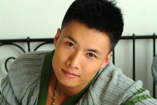 于滨演绎"混蛋女婿" 领教张国立"巴掌教育"