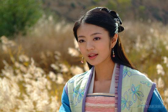 07 09:46:29 新浪娱乐 《牛郎织女》剧照 可爱安以轩 田亮深情注视