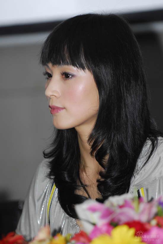 《康熙秘史》"三星"联播 石小群力争年底桂冠