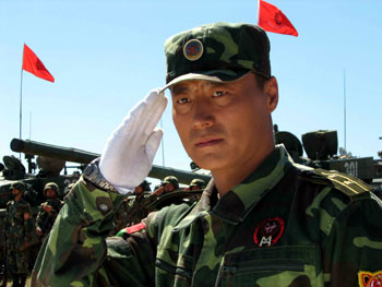 《沙场点兵》重播再热 任程伟演绎新"李云龙"