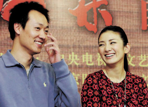 该剧主演辛柏青、黄奕在发布会上