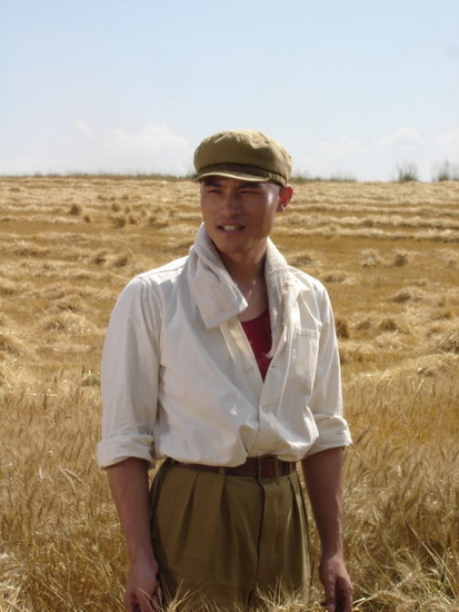 《戈壁母亲》重磅出击 耿乐朴实演"戈壁之子"