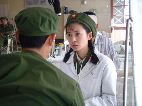 《我的左手》登央六 军装美女徐筠英气逼人(图)