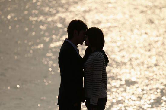 金莎《幸福的眼泪》中甜蜜初吻献给刘恩佑(图)