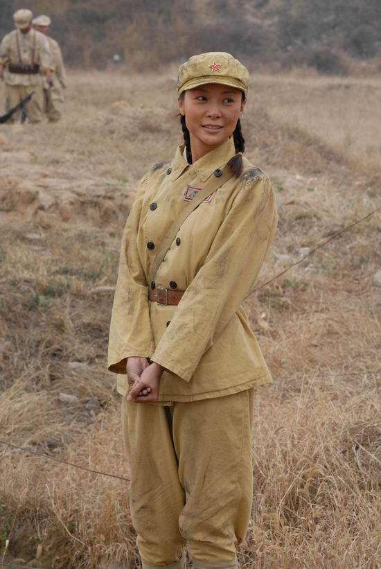 《戈壁母亲》经典热播 柯蓝文武双全催人泪(图)