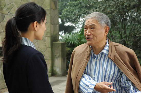 牛犇成关注焦点 《道德底线》挑战80后美女马苏