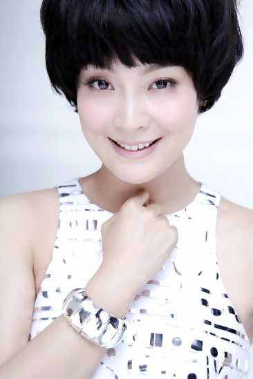 电视剧《完美结局》杀青 苏岩依依不舍剧中人