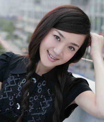 《甜蜜蜜》热播 李依晓受宠荧屏演艺风格多变