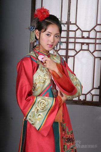 出道仅仅两年,毕业与中央戏剧学院的美女刘佳在《最后的格格》中首次