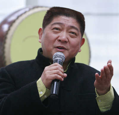 "王小毛"不服老 早报记者 史训锋 实习生 王浩然图