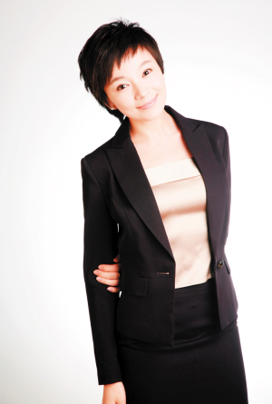 央视《天气预报》新晋主持人王蓝一