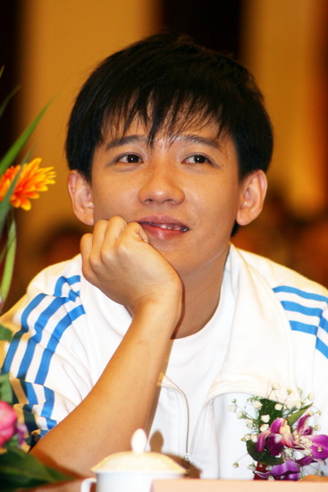 《完美星世界》开播阿牛献唱郭德纲揭身世(图)