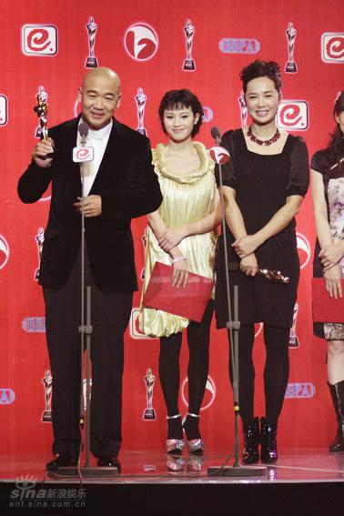 蒋雯丽获国剧盛典回响30年最具影响力人物(图)