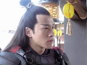 “吕布”何润东恨自己腿太长