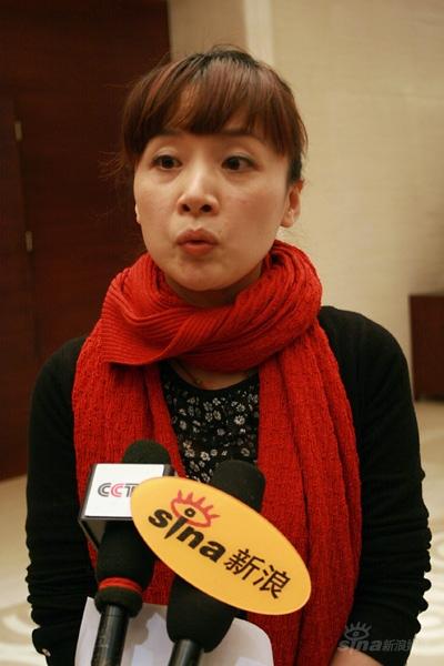 姚嘉对话新浪娱乐:湖南卫视坚持两条腿走路