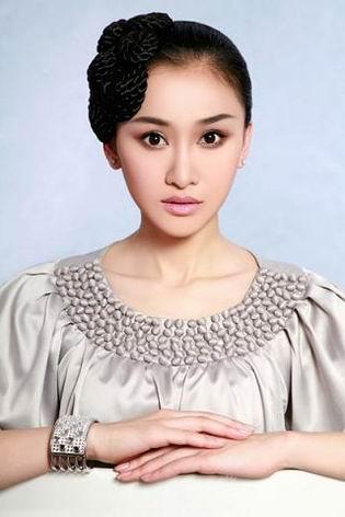 朱子岩 黑玫瑰 诠释潜伏苦肉计博取信任 图 手机新浪网