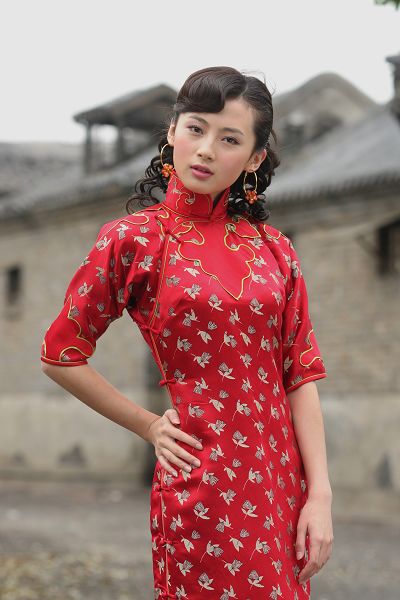 路晨饰演的冠招弟